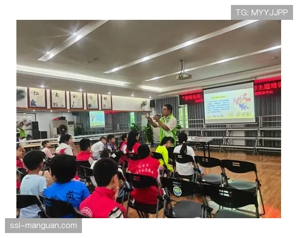 法甲俱乐部社区活动频现,球员参与青少年培训倡导体育精神